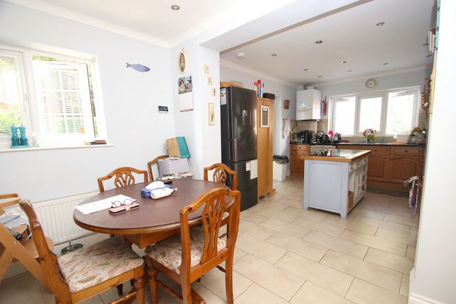 6 bedroom semi-detached house for sale