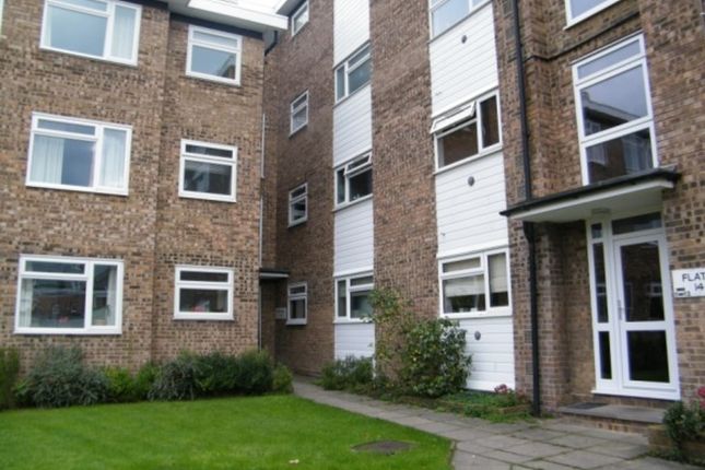Hawker Court  KINGSTON HILL 2 bed flat for sale