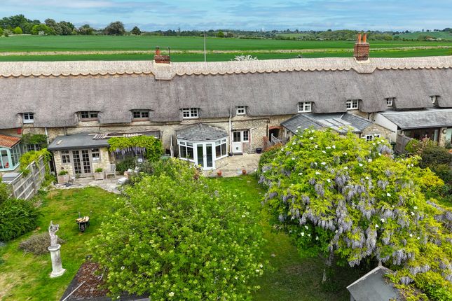 Great Haseley, Oxfordshire, OX44 3 bed cottage for sale