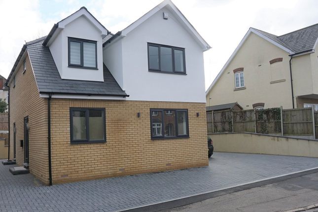 Van Diemans Road, Chelmsford, CM2 2 bed maisonette for sale