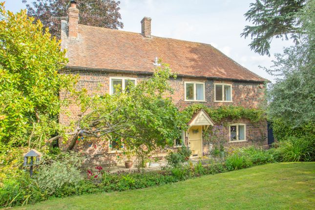 Moat Lane, Fordwich, Canterbury, CT2 3 bed detached house for sale