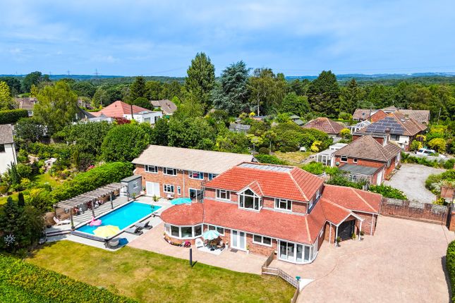 Oakleigh Drive, Salisbury SP5 5 bed detached house for sale