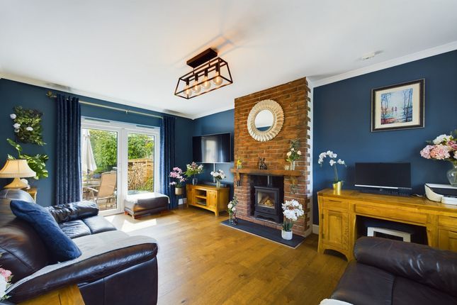 Roughdown Avenue, Boxmoor, HP3 2 bed semi