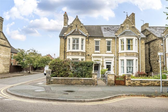 4 bedroom semi-detached house for sale