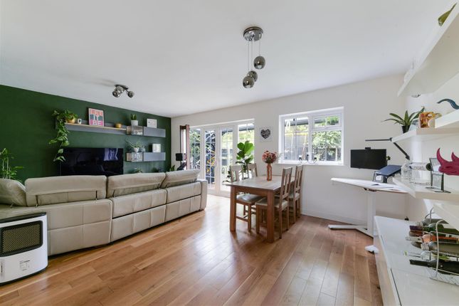 Sheraton Drive, Epsom 4 bed end of terrace house for sale