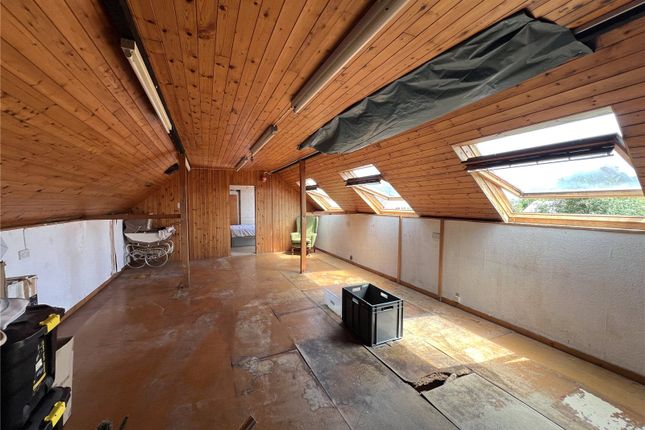 Bath Road, Lymington, Hampshire, SO41 4 bed property with land for sale