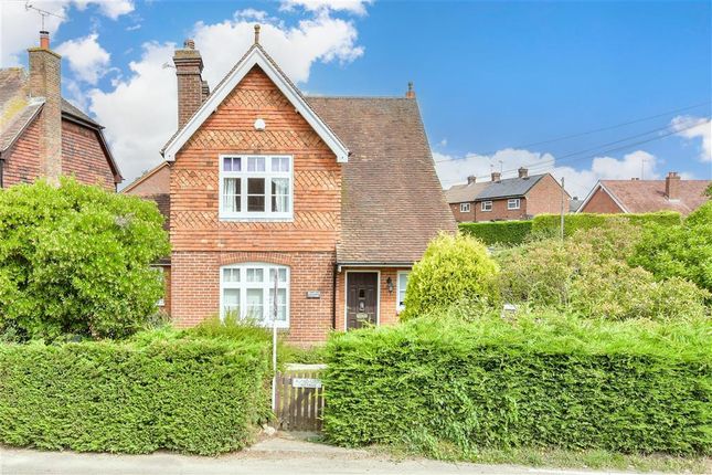 2 bed detached house