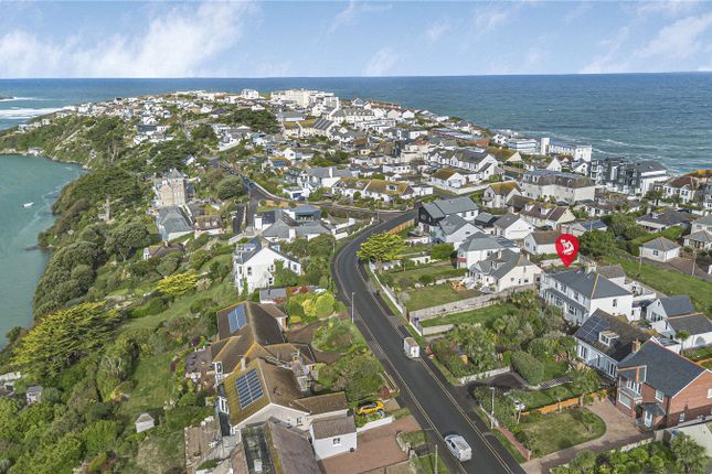 Pentire Crescent, Pentire, Newquay, TR7 4 bed semi