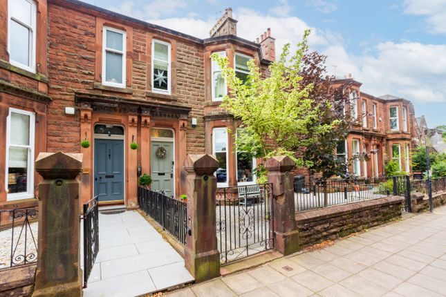 6 bedroom semi-detached house for sale