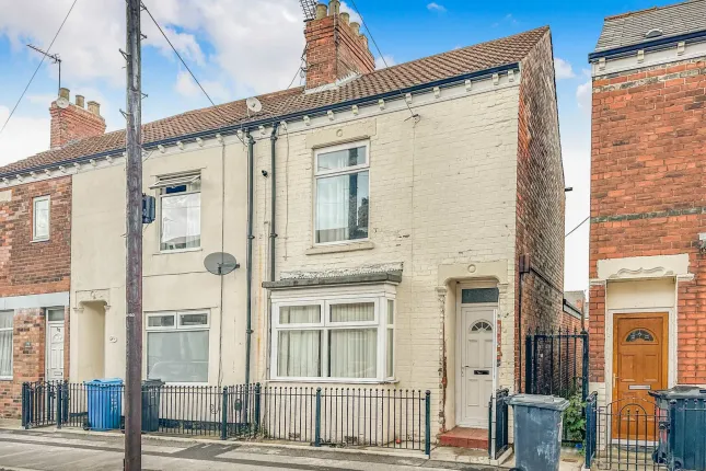 Estcourt Street, Hull HU9 2 bed terraced house for sale