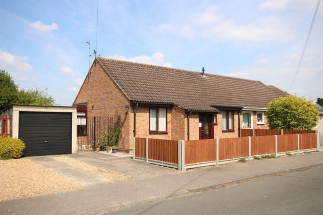 2 bedroom semi-detached bungalow for sale