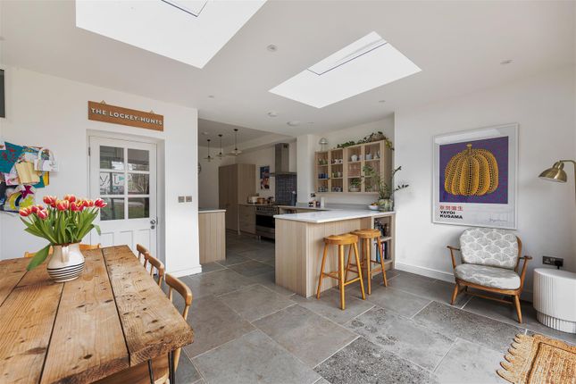 5 bedroom terraced house for sale