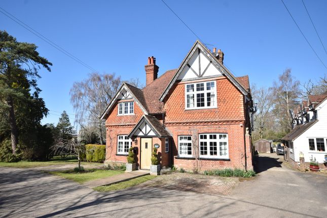 Newdigate, Surrey, RH5 4 bed detached house for sale