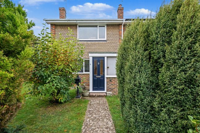 Chislet Walk, Rainham 2 bed end of terrace house for sale