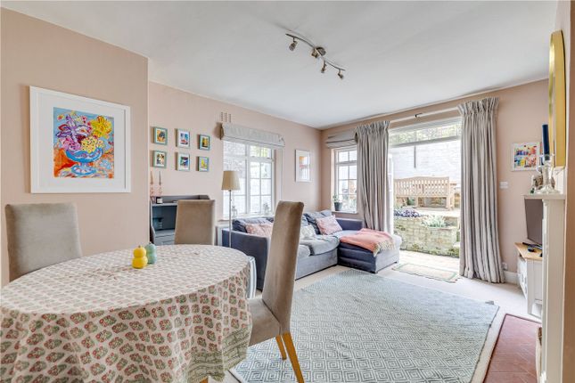 Comeragh Road, London, W14 2 bed apartment for sale