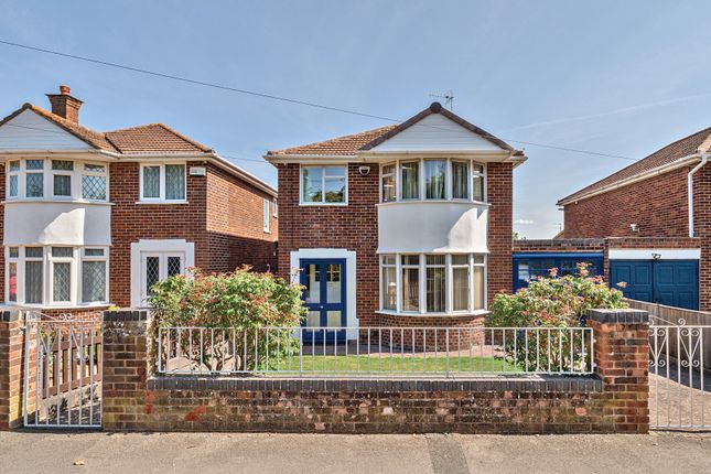 Farmfield Road, Gloucestershire GL51 3 bed detached house for sale