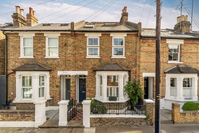 Haliburton Road, St Margarets 3 bed terraced house for sale