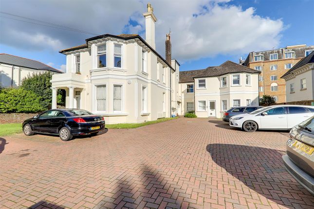 4 Tennyson Road, Worthing BN11 1 bed flat for sale