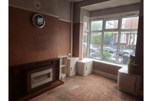 3 bedroom terraced bungalow for sale