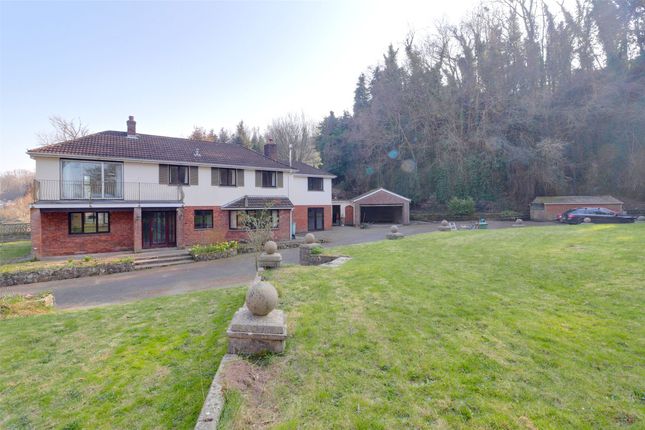 Kingston Avenue, Combe Martin... 5 bed detached house for sale