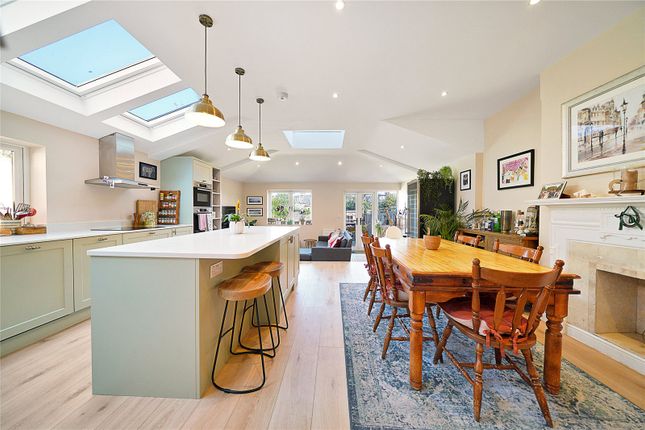 Melrose Avenue, Willesden Green, NW2 3 bed semi
