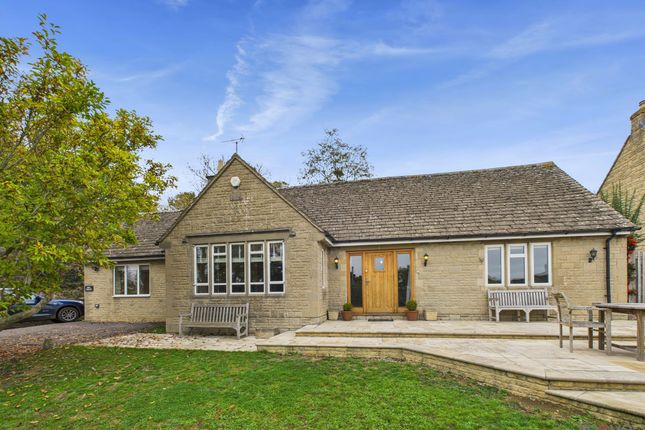 Southam Lane, Cheltenham GL52 3 bed detached bungalow for sale