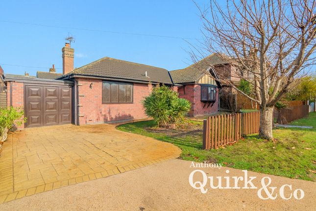 Holbek Road, Canvey Island, SS8 3 bed detached bungalow for sale