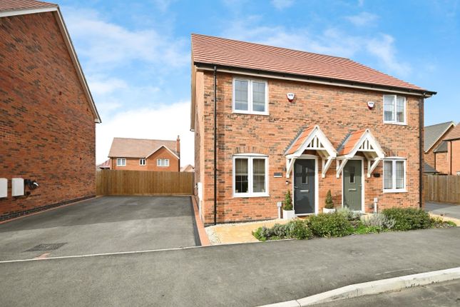 2 bedroom semi-detached house for sale