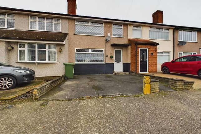 Lancaster Drive, Hornchurch 3 bed house for sale