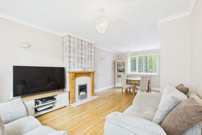 Cober Grove, Hull, HU8 9TJ 3 bed terraced house for sale