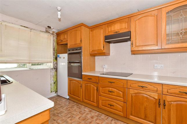 Ryde Lands, Cranleigh, Surrey 3 bed semi