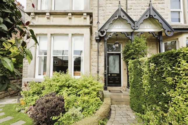 5 bedroom end of terrace house for sale