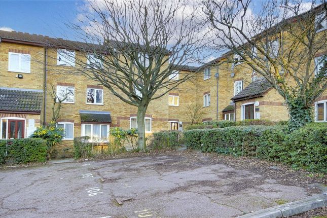 Greenway Close, London, N11 1 bed flat for sale