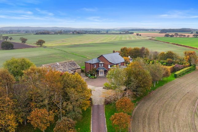 4 bed detached house