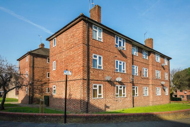 Saxby Road, London, SW2 2 bed flat for sale