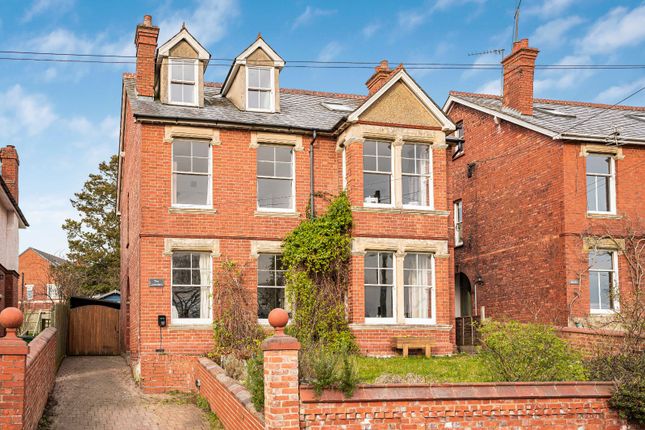 Pearcroft Road, Stonehouse... 5 bed detached house for sale