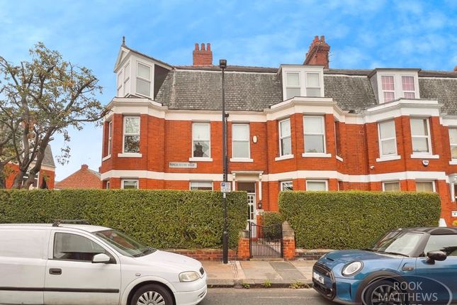 8 bedroom terraced house for sale