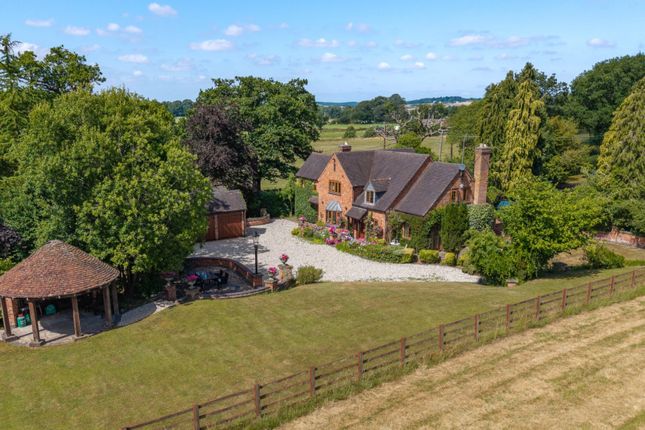 4 bed detached house