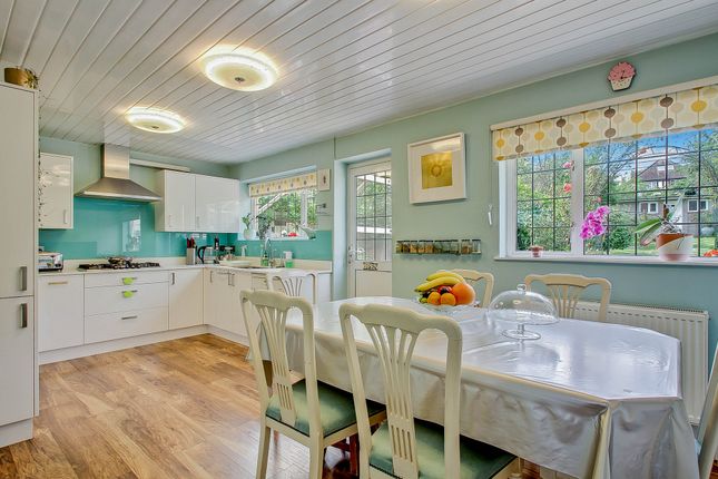 Birchen Grove, Neasden, NW9 4 bed house for sale