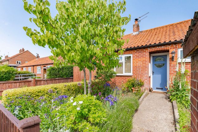 2 bedroom semi-detached bungalow for sale
