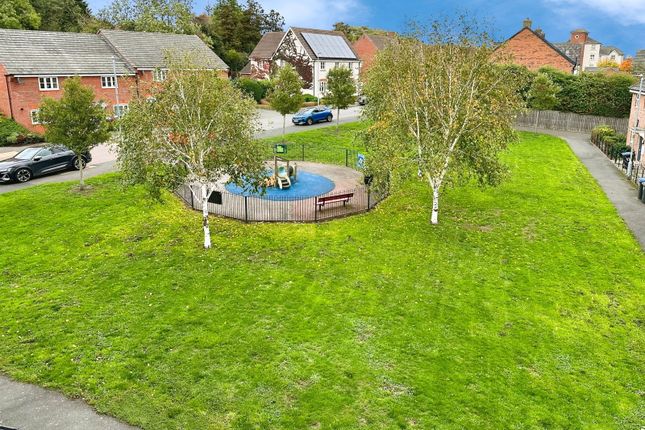 Oaklands Way, Leicester LE9 3 bed semi