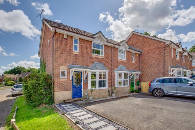 Scholars Way, Amersham... 2 bed end of terrace house for sale