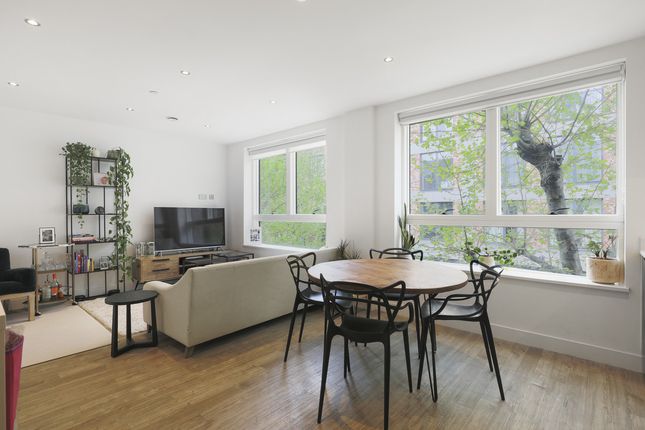 Winsor Building, London, E3 2 bed apartment for sale