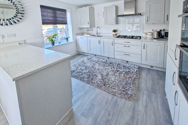 4 bed detached house