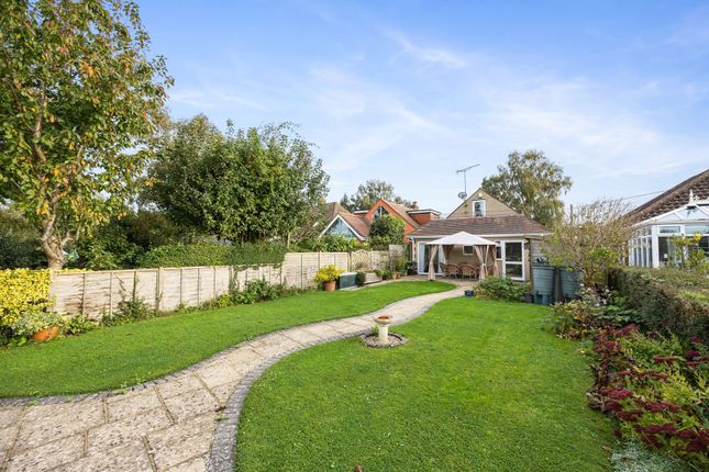 Kings Barn Lane, Steyning BN44 2 bed chalet for sale