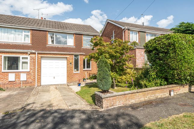 Halterworth Close, Romsey, Hampshire... 3 bed semi
