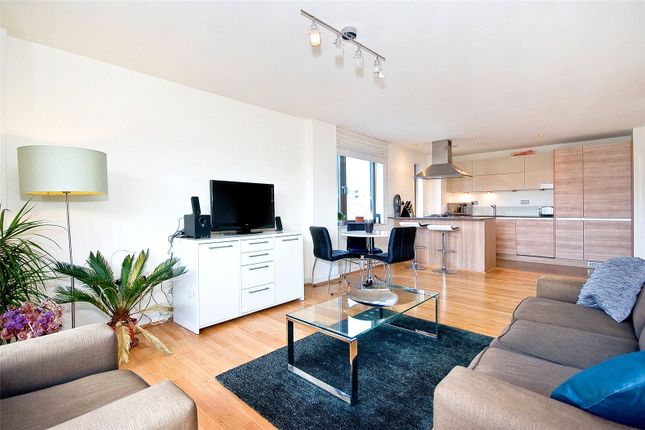 Fletcher Street, E1 2 bed apartment for sale