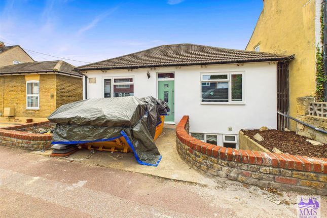 Upper Luton Road, Chatham 5 bed detached house for sale