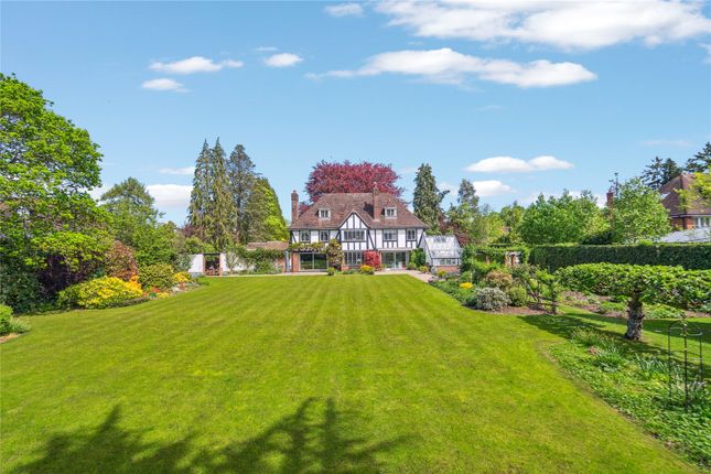 6 bedroom detached house for sale