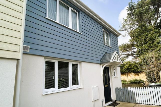 3 bed end terrace house